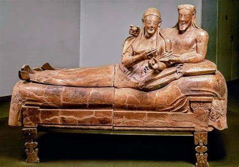 Sarcophagus of the Spouses! A Roman Treasure Embodied in Marble and Emotion